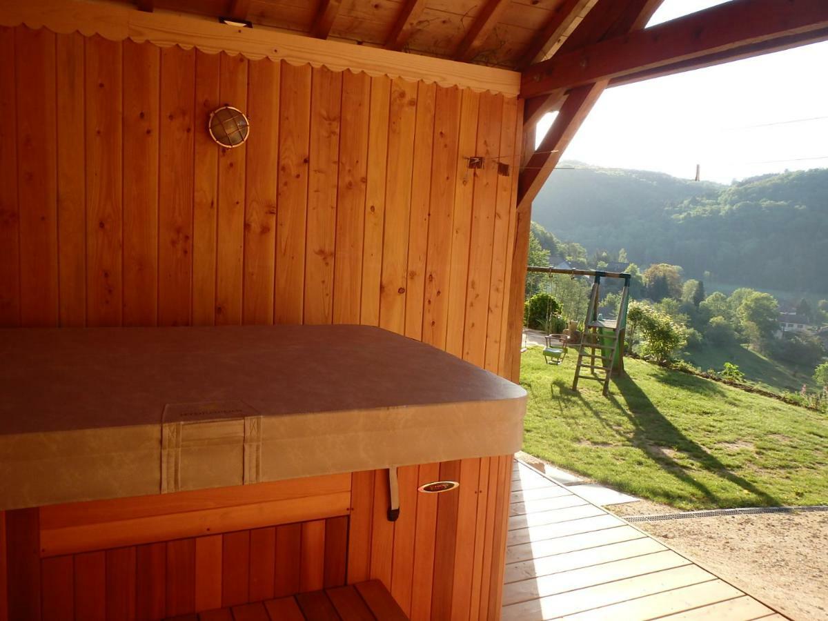 Villa Cora Venez Neuve Avec Spa Saint-Bresson Exterior foto